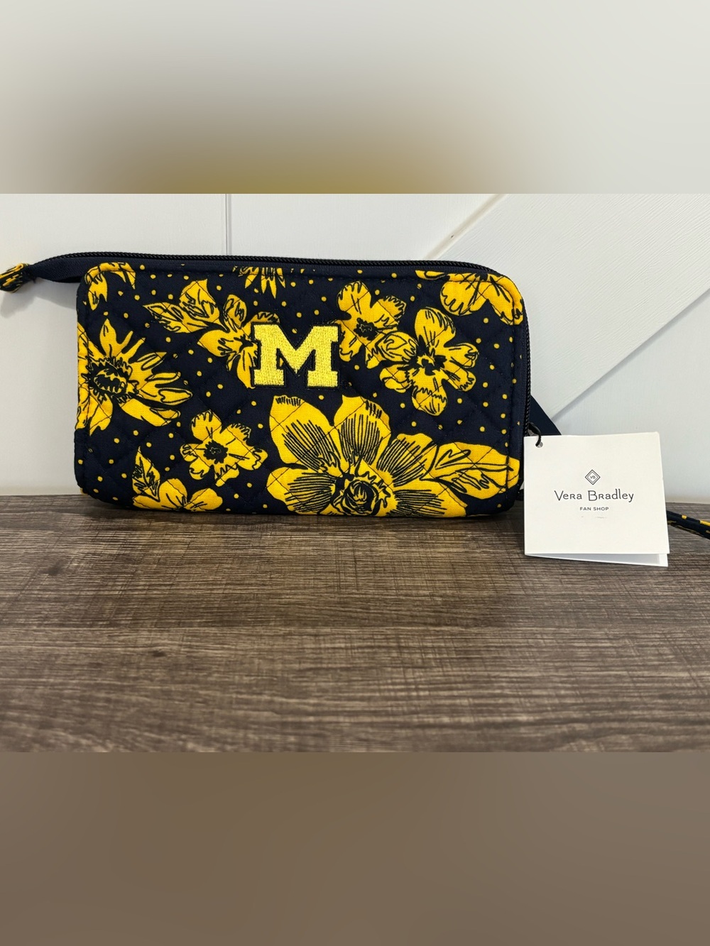 NWT Vera Bradley Collegiate Recycled Cotton Front Zip Wristlet Wallet